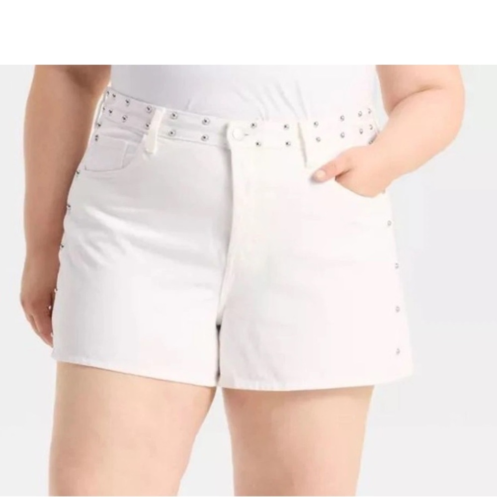 Universal Thread - Women’s Mid-Rise 90's Baggy Studded Jeans Shorts White Sz 16